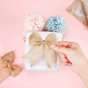 국경을 넘는 베스트셀러 수제 삼베 38cm 물고기 비늘 리본 DIY 레트로 크리스마스 트리 장식 선물 포장 제비꼬리 리본 - Product Image 3