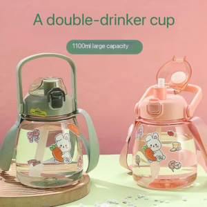 New Portable Cute Cartoon <b>Plastic</b> Cup with Shoulder Strap Handle 1100ML Heat Resistant Children's Straw Cup - Product Image 5