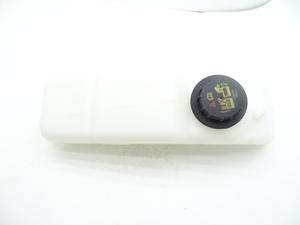 Réservoir de liquide de refroidissement 6732375 adapté à Bobcat - Product Image 5