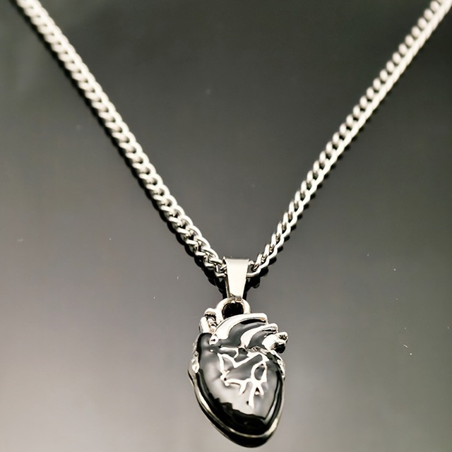 Horror Gothic Black Bloody Red Anatomical Heart Pendant Necklace Accessories