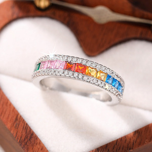 Anello Colorato per Donne, Accessorio da Dito Semplice e alla Moda per Uso Quotidiano - Product Image 4