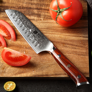 <span class=keywords><strong>Couteau</strong></span> <span class=keywords><strong>Santoku</strong></span> de cuisine professionnel XINZUO de 5 pouces, 67 couches, acier Damas 10Cr, avec manche en bois de rose - Product Image 2