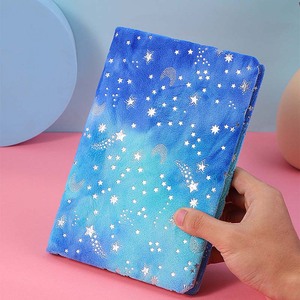 Cuaderno A5 personalizable con Rainbow Girl Felpa Regalo promocional <span class=keywords><strong>para</strong></span> niños Tapa dura 100 <span class=keywords><strong>hojas</strong></span> Encuadernación <span class=keywords><strong>de</strong></span> costura - Product Image 2