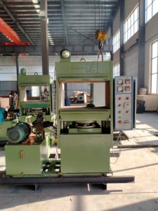 Machine à mousser la semelle eva de nouvelle conception/machine de fabrication de pantoufles en caoutchouc - Product Image 6