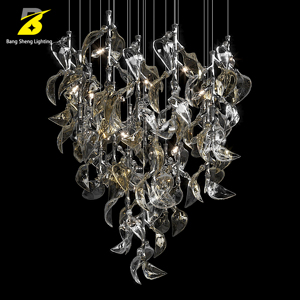 Lustre en verre soufflé artistique en forme de bambou, grand luminaire suspendu pour plafond haut, idéal pour les projets hôteliers - Product Image 5