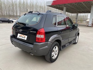 Auto Usado <span class=keywords><strong>Hyundai</strong></span> <span class=keywords><strong>Tucson</strong></span> 2011, <span class=keywords><strong>2</strong></span>.0L, Manual, Volante a la Izquierda, Gasolina, SUV con Chasis Amplio y Gran Espacio, Alto Nivel de Exportación a África - Product Image 5