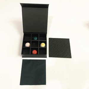 Boîte à chocolats magnétique de luxe personnalisée, 4/9 pièces, emballage rigide en papier noir au toucher doux, étui pour truffes et dattes avec plateau en plastique - Product Image 5