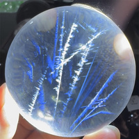 Sphère de cristal de quartz bleu plume naturel de haute qualité avec aiguille bleue pour la décoration