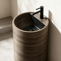 Lavabo sur colonne rond en marbre brun à effet superposé, monobloc autoportant, avec robinet mitigeur haut noir pour hôtel et villa