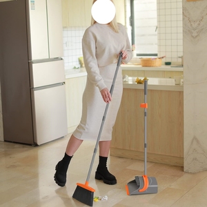 Ensemble balai et pelle robuste à conception ergonomique et nettoyage doux, pour le nettoyage domestique, avec balai vertical extensible et pelle - Product Image 6