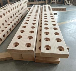 Produits en bois personnalisés : Palettes d'entrepôt et cloisons de séparation - Product Image 3