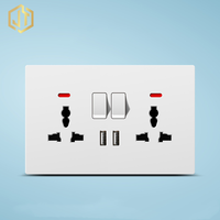 Service OEM Prise murale universelle standard britannique Royaume-Uni 146*86mm Double prises USB 13A 250V pour projet