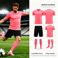 Celana Pendek Sepak Bola Dewasa Unisex Kualitas Tinggi Cepat Kering Custom Logo Nama Tim Sublimasi Set Semua Musim