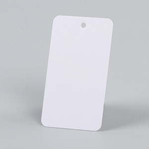 Etiquetas colgantes de papel estucado 6.5x10cm, tarjetas blancas para etiquetar ropa y ropa interior - Product Image 1