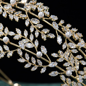 Couronne <span class=keywords><strong>de</strong></span> mariage élégante et classique, style romain, avec feuilles <span class=keywords><strong>de</strong></span> zircon doré et double rangée <span class=keywords><strong>de</strong></span> perles, unique, pour mariée et bal <span class=keywords><strong>de</strong></span> promo, qualité professionnelle - Product Image 6