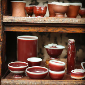 Het Elegante Rode Keramische Theekopje Is Van Hoge Kwaliteit En Handgemaakt, Waardoor Het Geschikt Is Om Cadeau Te Doen - Product Image 5