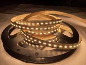 1800K-3000K striscia <span class=keywords><strong>LED</strong></span> luce fioca a caldo 5 metri striscia <span class=keywords><strong>Led</strong></span> 120led/m 240led/m <span class=keywords><strong>LED</strong></span> ad alta densità 2 perni cavo di illuminazione sotto-armadio - Product Image 5