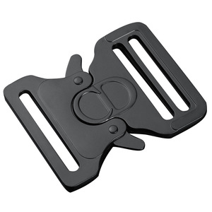 Boucle de sac à dos tactique à dégagement rapide en métal réglable pour sangle plate, type plaque noire - Product Image 3