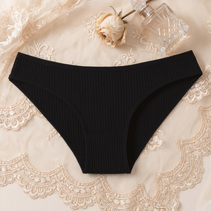 Culottes de bikini côtelées en coton noir pour femmes, couleur unie, taille mi-haute, confortables pour le quotidien, vente en gros - Product Image 2
