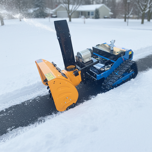 Gratis verzending op afstand bestuurbare grasmaaier sterke motor benzine op afstand bestuurbare maaier 360 °   Roterende robotmaaiers voor sneeuwruimen op gazons - Product Image 1