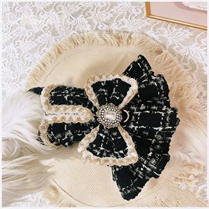 Jupe en fibres mélangées de style britannique JXANRY pour petits chiens - Design doux et mignon avec une sensation luxueuse - Product Image 4