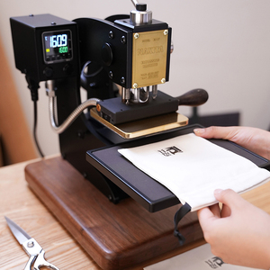 EC-17 Hot Stamping Machine Leather Embossed Tool Personalized Logo Design Hot Foil Stamping Machine <b>for</b> PU Leather - Product Image 4
