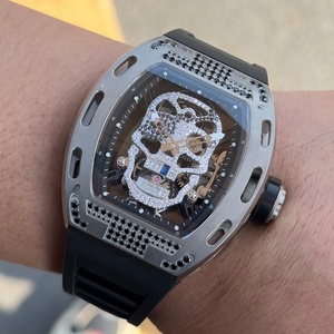 Reloj mecánico de moda para hombre con correa de silicona brillante de estilo empresarial, resistente al agua, con esfera digital y cierre oculto. - Product Image 4