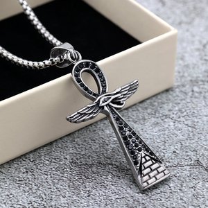 yunnique Pendentif croix Ankh rétro en acier inoxydable de style égyptien ancien avec ailes et motif œil pour hommes et femmes - Product Image 2