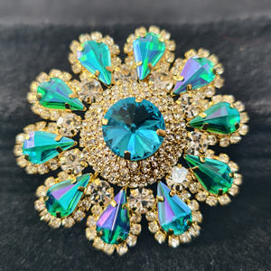 Firstones Vestido de Novia al por Mayor con Apliques de Flores y Pedrería, Apliques de Cristal Plateado y Dorado, 16 Colores Disponibles - Product Image 6