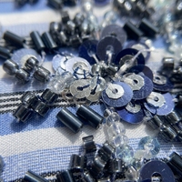 Tissu brodé de sequins dorés à rayures bleues et blanches, style élégant, tissu pour robe ou chemise orné de strass et de sequins
