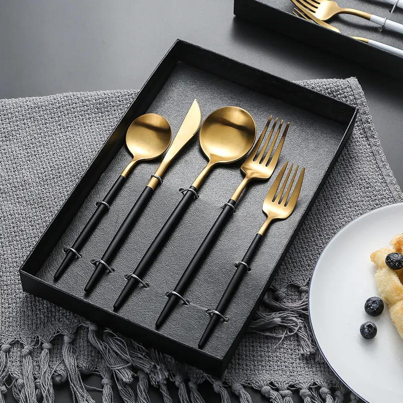 चमचों इत्यादि का सेट स्टेनलेस स्टील कांटा और चाकू सेट रंग संभाल Flatware के लिए सोने कटलरी सेट शादी