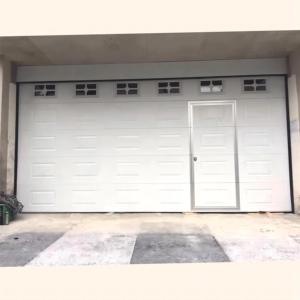 Portes <span class=keywords><strong>de</strong></span> <span class=keywords><strong>garage</strong></span> sectionnelles <span class=keywords><strong>avec</strong></span> <span class=keywords><strong>porte</strong></span> latérale optionnelle permettant l'accès piétonnier sans ouvrir le panneau complet. - Product Image 1