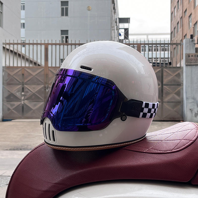 สีขาวมุกเคลือบสี