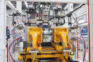 Équipement de moulage par extrusion-soufflage automatique, changement rapide de moule, faible bruit, adapté à la production de masse - Product Image 3