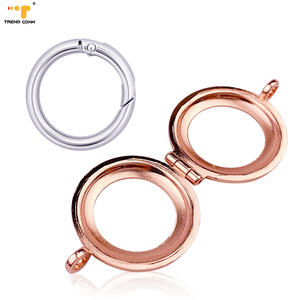 Cadena de Metal de lujo para mujer/hombre, estuche rígido anticaída, llavero con seguimiento en tiempo Real y GPS para collar Air Tag - Product Image 3