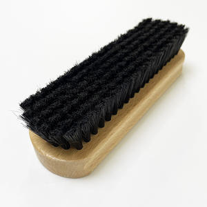 Brosse à chaussures avec manche en bois massif avec poils de porc et crin doux pour le nettoyage des <span class=keywords><strong>bottes</strong></span> et des chaussures en cuir Brosse à cirer les chaussures - Product Image 1