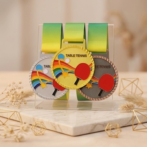 <span class=keywords><strong>Medallas</strong></span> de Premio Deportivas de Fútbol <span class=keywords><strong>Baratas</strong></span> y Personalizadas con Logotipo 3D Dorado para Carrera de 5k, Maratón y Atletismo, Fundición de Metal Personalizada con Cinta - Product Image 3
