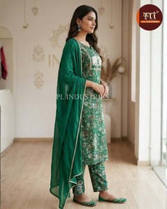 High Quality Cotton Stitched Green Kurta/<b>Kurti</b> Collection with Attractive Prints Elegant Ethnic Look Party Wholesale Supplier - Product Image 3
