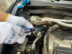 ยาอุดรอยรั่วสารทำความเย็นชนิดฉีด 15 มล. Extreme AC Leak Stop ใช้ได้กับ R134a สำหรับ<span class=keywords><strong>ซ่อม</strong></span>เครื่องปรับอากาศ<span class=keywords><strong>รถ</strong></span>ยนต์ HVAC - Product Image 1