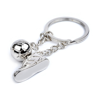 Llavero personalizado con Logo de Anime para niña y niño, llavero de balón de fútbol, zapatillas, zapatos, llavero - Product Image 4