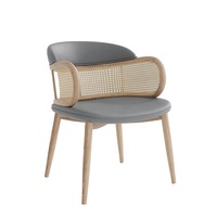 Ensemble de tables et chaises de restaurant commercial haut de gamme en bois massif et rotin tressé, avec plateau en marbre de style nordique, pour café, salon de thé et restaurant de nouilles
