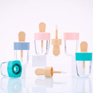 Tube de brillant à lèvres en <span class=keywords><strong>plastique</strong></span> rose en forme de bâtonnet de crème glacée de 8 ml avec applicateur - Product Image 1