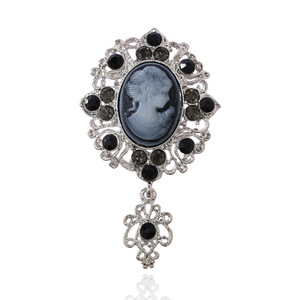 Élégante <span class=keywords><strong>broche</strong></span> médiévale vintage en alliage métallique plaqué rose et <span class=keywords><strong>bleu</strong></span>, incrustée de camées et de diamants creux, pour femme - Product Image 2