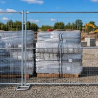 Clôture de sécurité amovible pour chantier, clôture mobile pour événements avec pieds en plastique stables, barricade métallique temporaire pour projets de construction