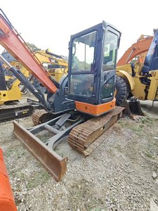 Mini-excavatrice ZX60USR de 6 tonnes, très vendue, experte dans le creusement de pipelines, marque d'importation d'origine, garantie, boîte de vitesses puissante, pompe - Product Image 3