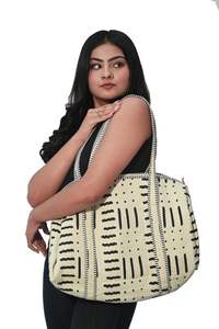 Bloc Imprimer Duffle Sacs Crème Nouveau Design Mode Femmes Sacs à Main avec Bordure Rouge Dans le Prix de Gros pour les Femmes - Product Image 4