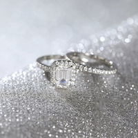 Ensemble de bagues assorties pour couple en zircon cubique taille émeraude 2 carats, argent sterling 925 plaqué or, halo, bijoux de promesse pour femmes