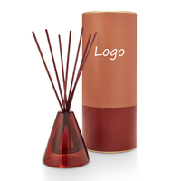 Diffuseur de parfum de luxe en gros, nouveau diffuseur d'ambiance avec bouteille décorative en verre artistique et bâtonnets en rotin OEM