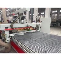 Router CNC Syntec para carpintería ATC 1325 con mesa de vacío, motor único, para fabricación de gabinetes, corte de MDF, nesting y línea de producción de muebles