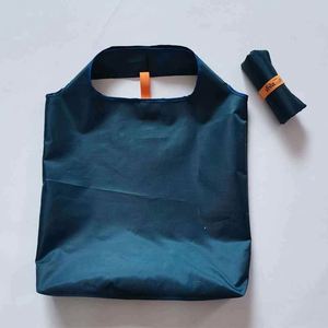 Bolsas de Compras Plegables Personalizadas al por Mayor con Logotipo, Estilo Clásico, Impermeables, Impresas con Serigrafía, de Tela Oxford 420D, Ecológicas - Product Image 2